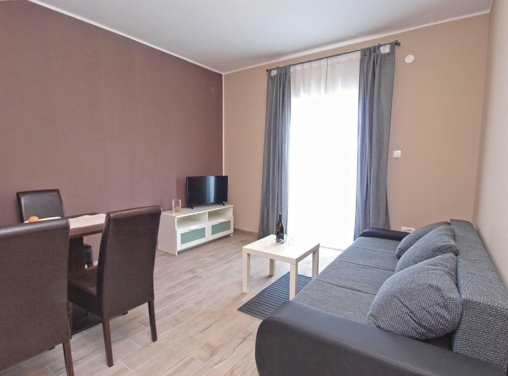 Appartement Luna à Pula Extérieur photo